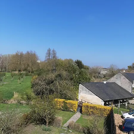 Au Pied Du Lavoir Germaine *