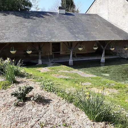 Au Pied Du Lavoir Germaine Grezille