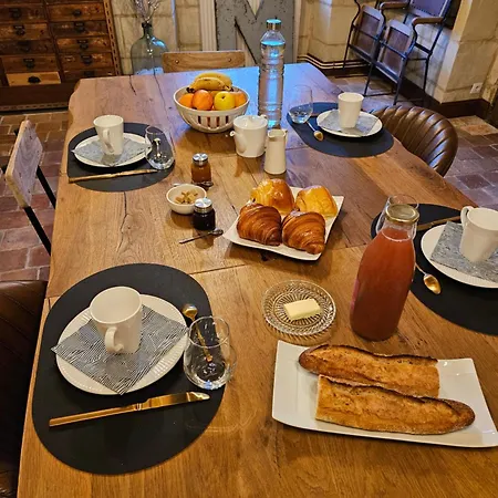 Au Pied Du Lavoir Germaine Bed & Breakfast Grezille